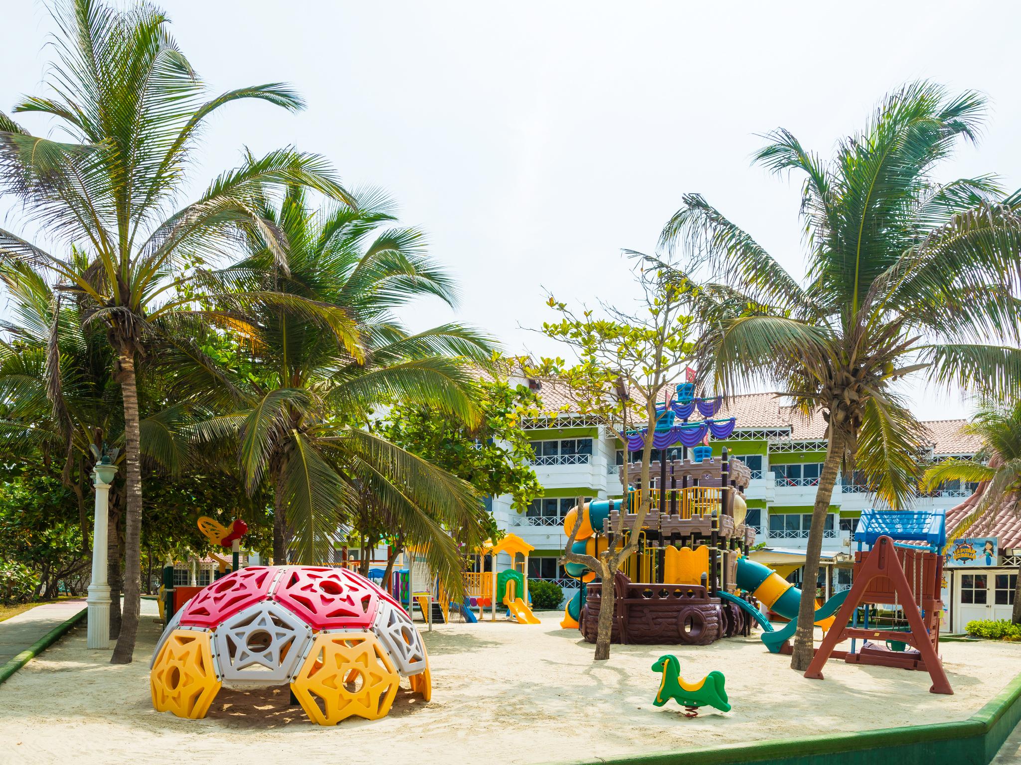 Hotel Las Americas Casa De Playa Картахена Экстерьер фото Playground