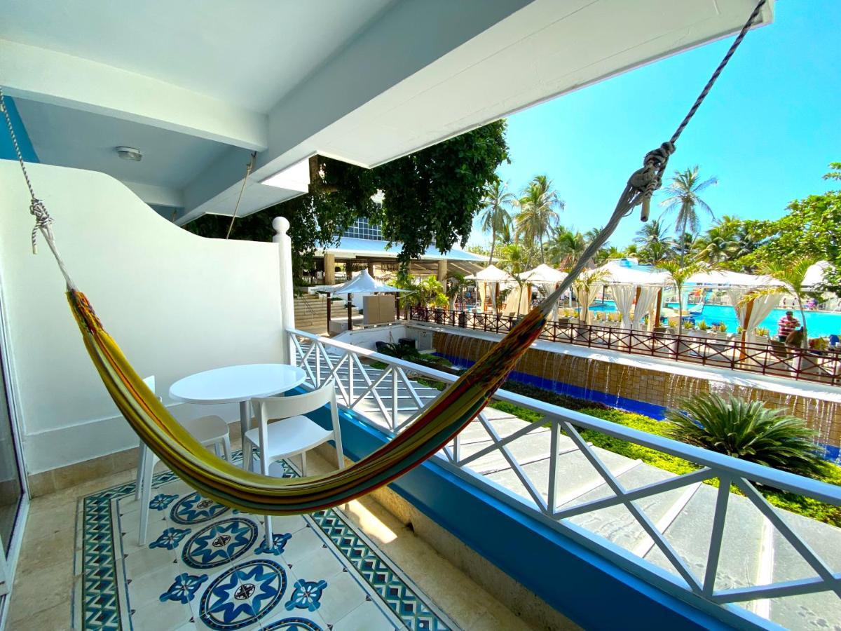 Hotel Las Americas Casa De Playa Картахена Экстерьер фото Hammock on a balcony